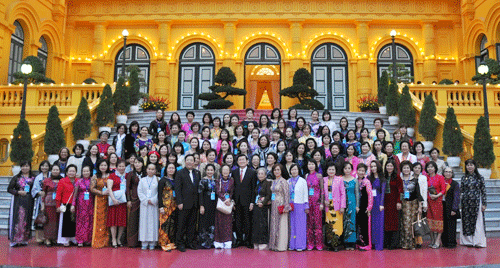  Ph&aacute;t huy nguồn lực tr&iacute; tuệ của kiều b&agrave;o đ&oacute;ng g&oacute;p cho qu&ecirc; hương 