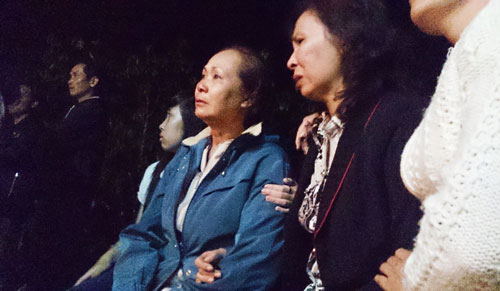 Kinh hoàng cha đâm chết hai con rồi tự sát