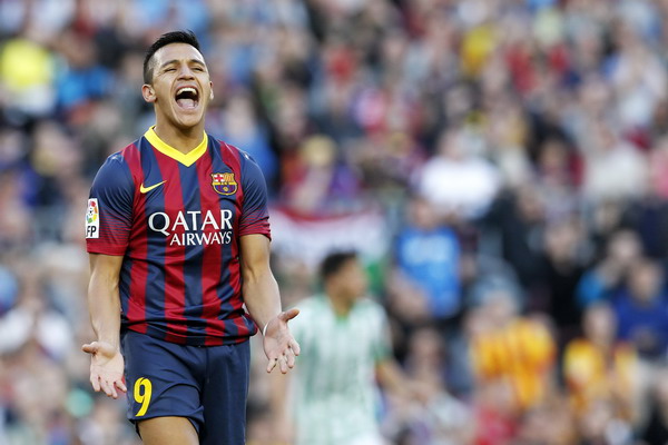 Tiền đạo Barcelona chết lặng vì 'hậu quả' tình trường