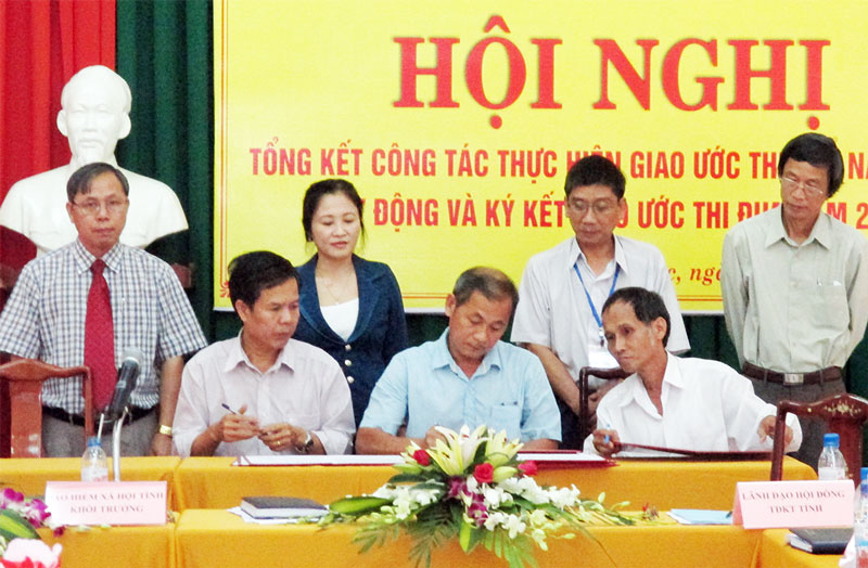 Khối thi đua số 6 k&yacute; kết thi đua năm 2014