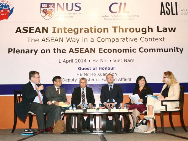Việt Nam ủng hộ hội nhập ASEAN th&ocirc;ng qua luật ph&aacute;p