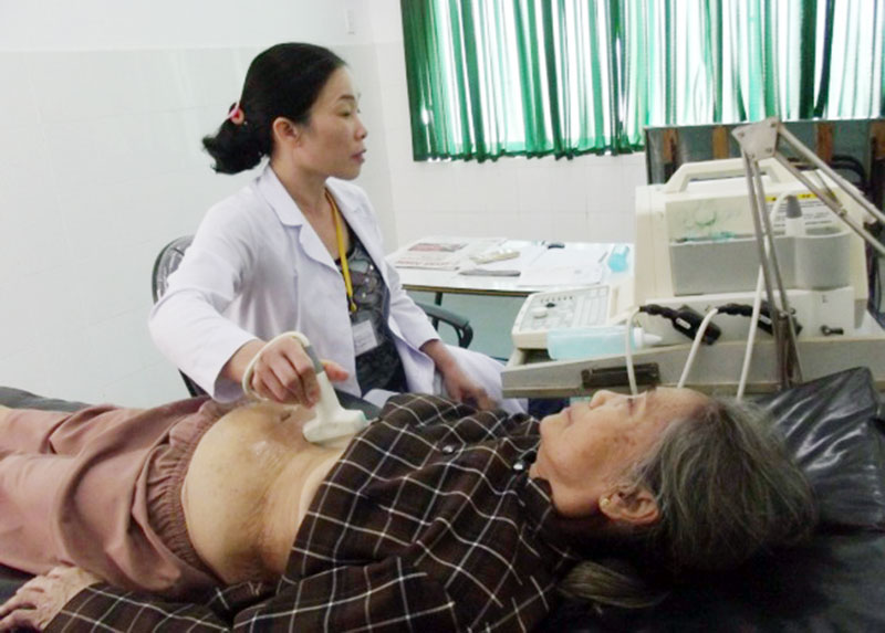 &ldquo;B&agrave; mụ&rdquo; m&aacute;t tay