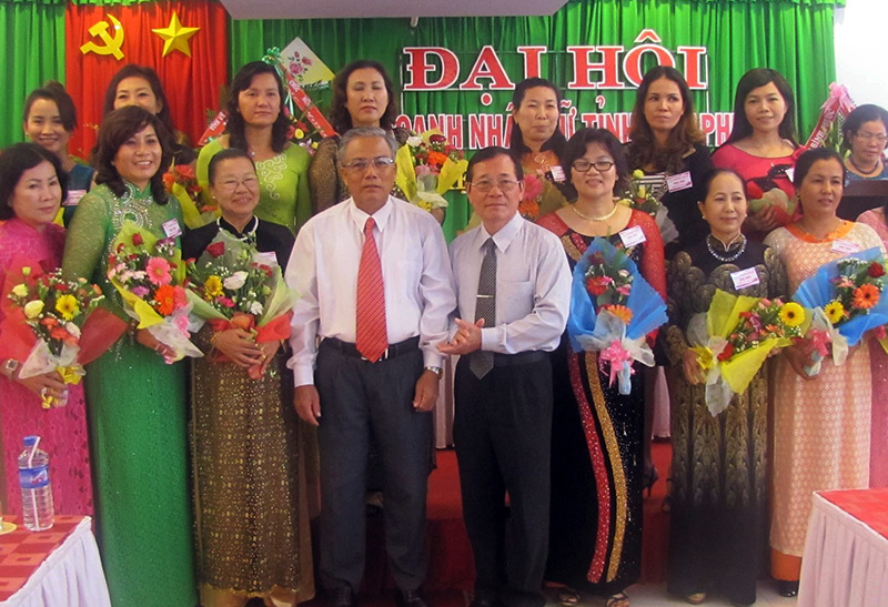 Hội doanh nh&acirc;n nữ đại hội lần thứ II