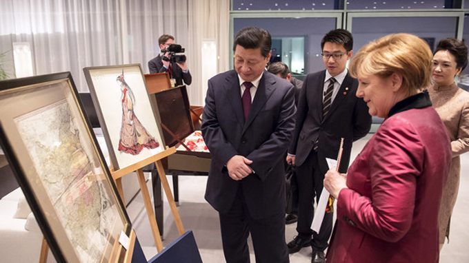 Quà bản đồ “nhạy cảm” của Thủ tướng Merkel