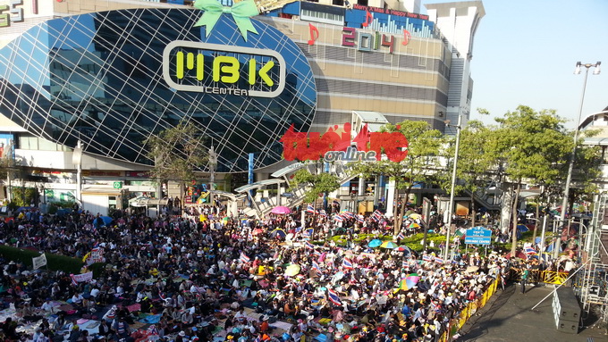 “Đóng cửa Bangkok” đang rung chuyển ngay trước Trung tâm MBK