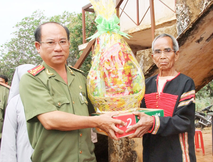 Kết nghĩa tăng cường bảo đảm an ninh trật tự