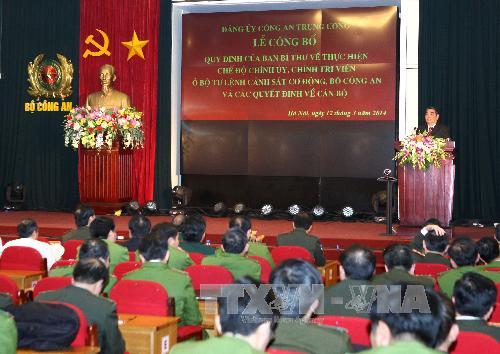  C&ocirc;ng bố Quy định của Ban B&iacute; thư về thực hiện chế độ ch&iacute;nh ủy, ch&iacute;nh trị vi&ecirc;n ở Bộ Tư lệnh Cảnh s&aacute;t cơ động