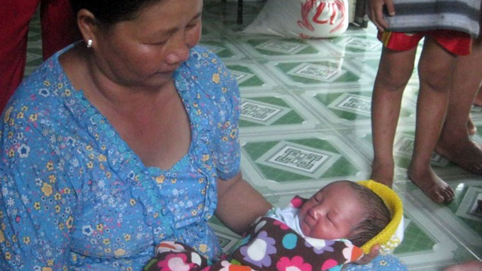 Ngăn chặn thông tin thất thiệt về bé không có tay chân