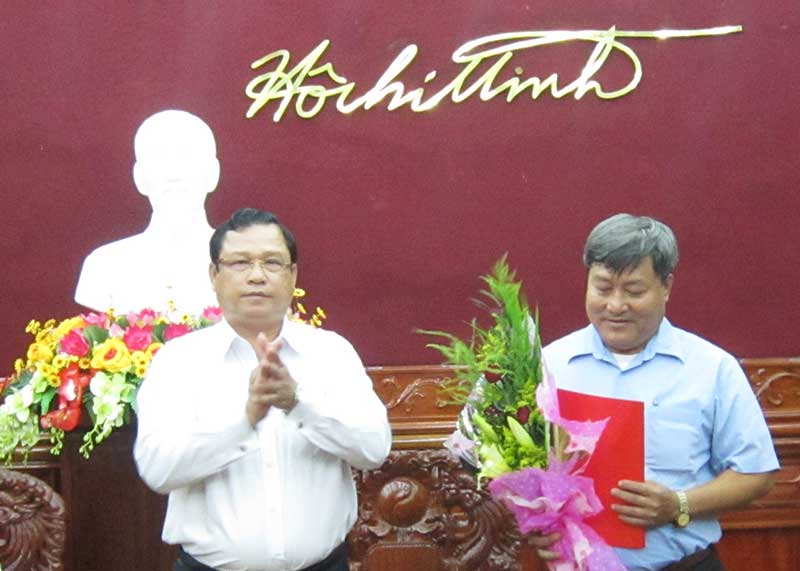 UBND tỉnh điều động, bổ nhiệm v&agrave; bổ nhiệm lại 10 c&aacute;n bộ