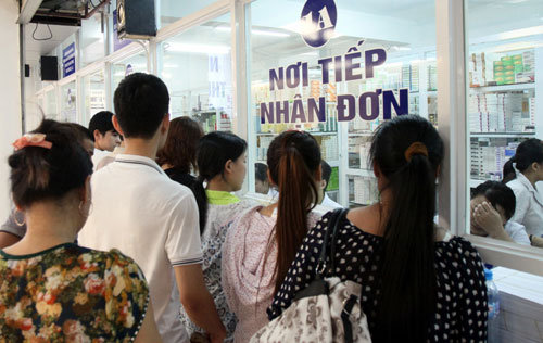 Bộ Y tế lập đường d&acirc;y n&oacute;ng tiếp nhận th&ocirc;ng tin 'ti&ecirc;u cực'