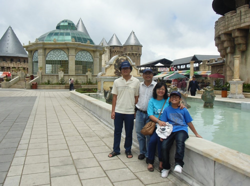 Người phụ nữ '4 trong 1'