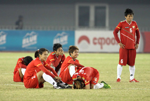 CĐV Myanmar nổi giận khi bóng đá nữ thất bại