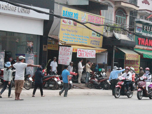 Khách hành hương bị ‘chặt chém’