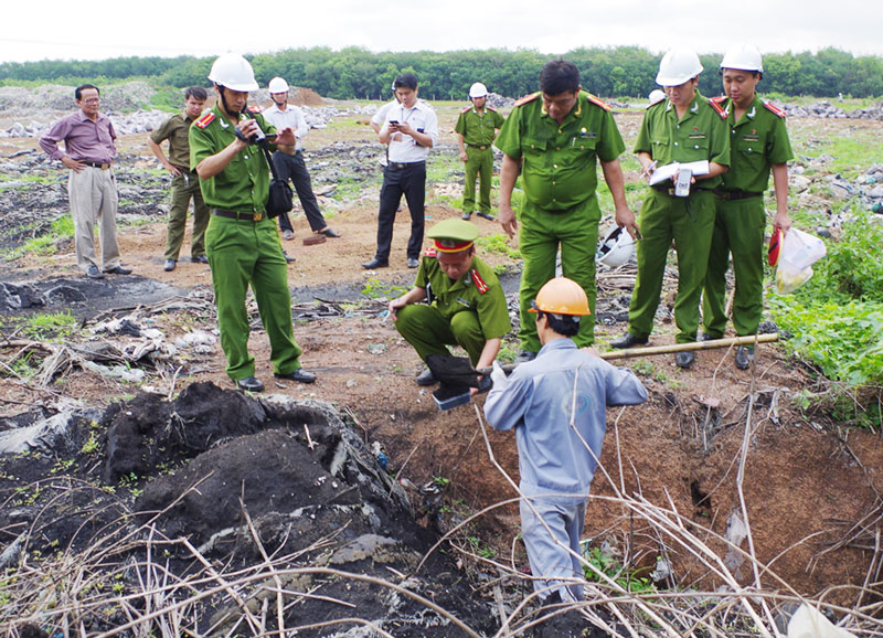 Phát hi&ecirc;̣n d&acirc;́u hi&ecirc;̣u vi phạm tại Nhà máy xử lý rác Đ&ocirc;̀ng Xoài