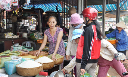 Chi cục thuế thị xã Đồng Xoài: Điều chuyển nguồn để hoàn thành công tác thu năm 2012