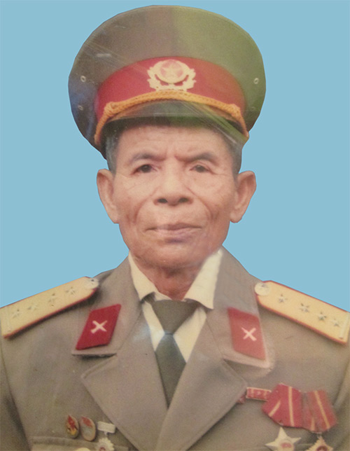 Chiến sĩ đ&egrave;o Lũng L&ocirc;