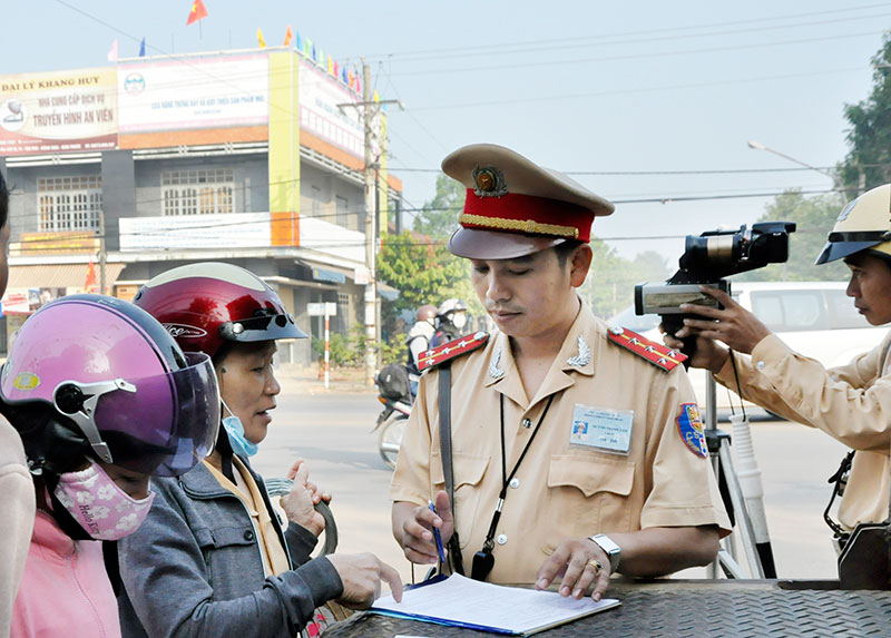 Cho mỗi tuyến đường th&ecirc;m b&igrave;nh y&ecirc;n