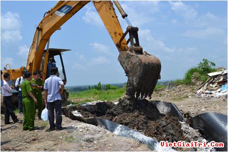 Chôn lấp rác thải trái phép sẽ bị phạt đến 1 tỷ đồng