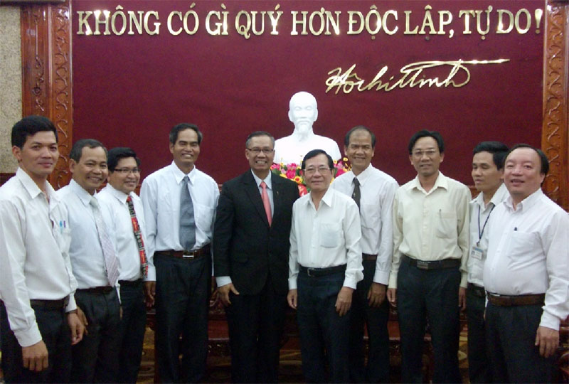 Ban đại diện tin l&agrave;nh ch&uacute;c tết l&atilde;nh đạo tỉnh