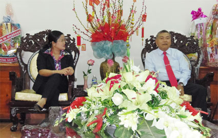 Lãnh đạo tỉnh chúc tết Công ty TNHH MTV Cao su Phú Riềng