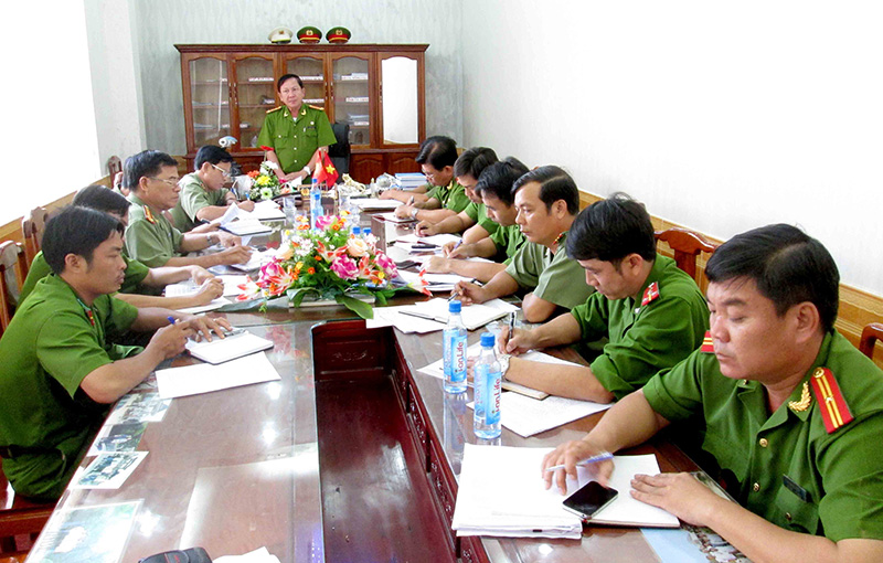 &ldquo;C&aacute;c đội c&ocirc;ng t&aacute;c kh&ocirc;ng l&agrave;m thay việc của c&ocirc;ng an x&atilde;&rdquo;