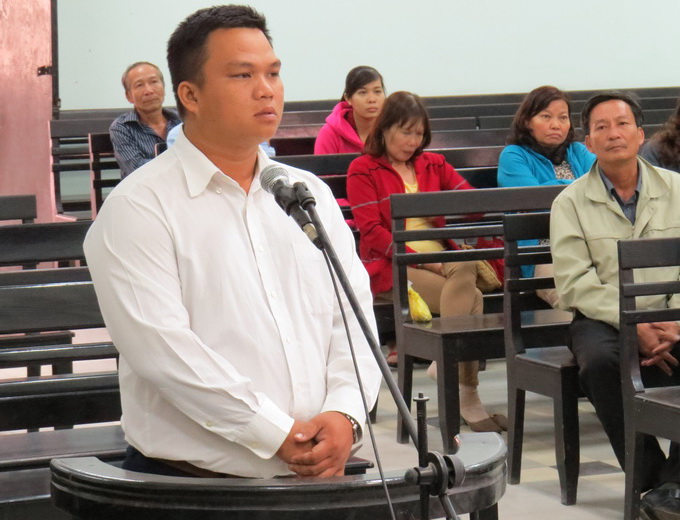 Tuy&ecirc;n y &aacute;n sơ thẩm nguy&ecirc;n c&ocirc;ng an x&atilde; đ&aacute;nh người