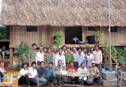 C&ocirc;ng an Đồng Ph&uacute;: Tăng cường gắn b&oacute; với người d&acirc;n v&ugrave;ng s&acirc;u, xa