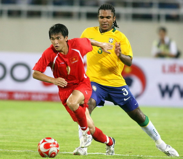 Đội tuyển bóng đá Việt Nam xếp hạng 143 thế giới
