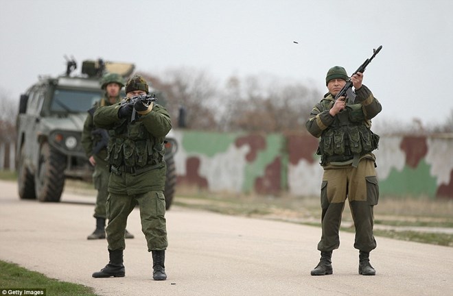 Cuộc đối đầu nghẹt thở ở Crimea
