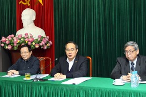 Ph&aacute;t huy đ&oacute;ng g&oacute;p của tr&iacute; thức v&agrave;o x&acirc;y dựng đất nước