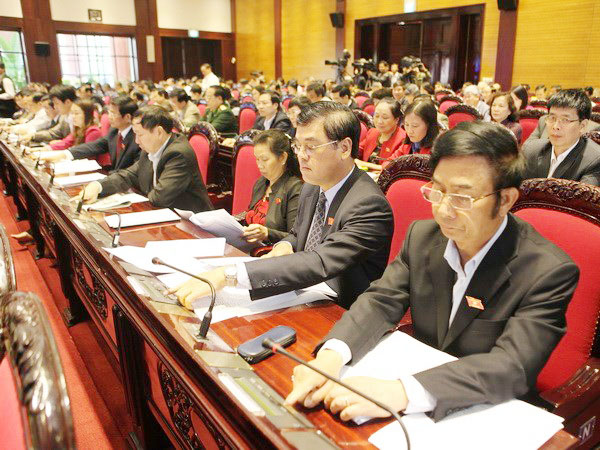 Quốc hội biểu quyết th&ocirc;ng qua dự thảo Luật Đất đai