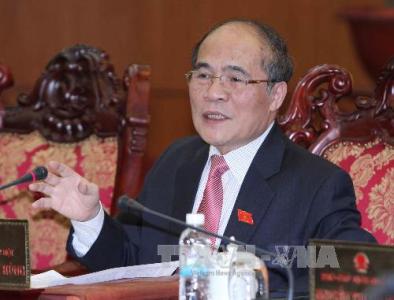 Ủy ban Thường vụ Quốc hội cho &yacute; kiến về dự &aacute;n Luật C&ocirc;ng chứng (sửa đổi) 