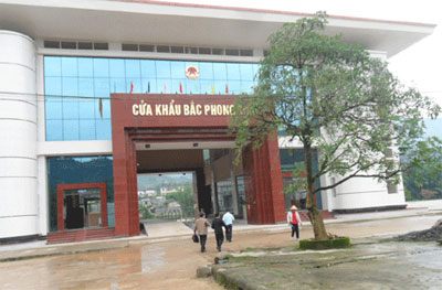 Nh&oacute;m người Trung Quốc vượt bi&ecirc;n cướp s&uacute;ng tấn c&ocirc;ng lực lượng chức năng Việt Nam, 7 người chết