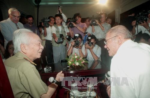 Báo Anh: Tướng Võ Nguyên Giáp là "Napoleon Đỏ"