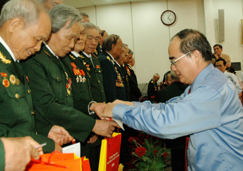 Gặp mặt cựu chiến binh, cựu thanh ni&ecirc;n xung phong tham gia chiến dịch Điện Bi&ecirc;n Phủ 