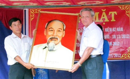 Ng&agrave;y hội đại đo&agrave;n kết to&agrave;n d&acirc;n tộc ở Thanh Lương và L&ocirc;̣c An