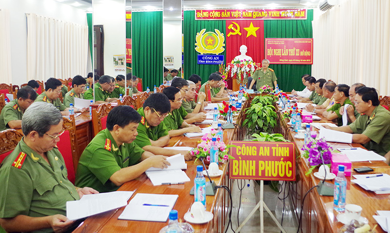 Đảng ủy C&ocirc;ng an tỉnh kiểm điểm c&ocirc;ng t&aacute;c qu&yacute; 3/2013