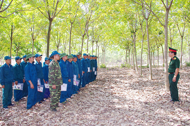 Đo&agrave;n c&aacute;n bộ huyện Chơn Th&agrave;nh thăm Đại đội 3, Tiểu đo&agrave;n ph&ograve;ng kh&ocirc;ng