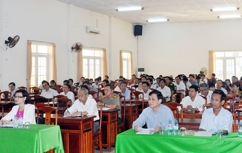 Đẩy mạnh tuy&ecirc;n truyền thi h&agrave;nh Hiến ph&aacute;p năm 2013