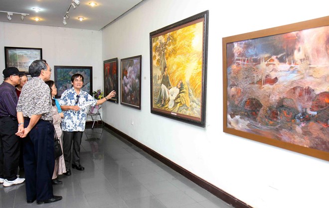 Triển lãm hội họa kỷ niệm Chiến thắng Điện Biên Phủ