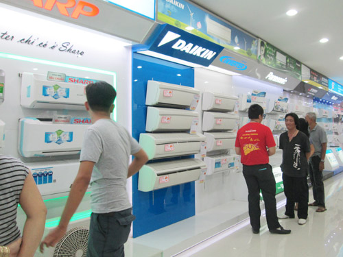Nắng nóng, máy lạnh bán chạy
