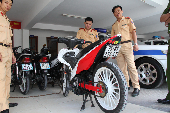 K&ecirc;u gọi diễu h&agrave;nh, lạng l&aacute;ch từ Facebook