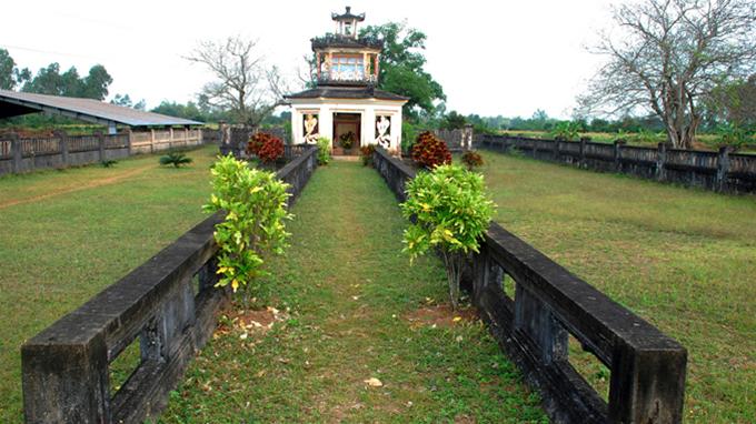 Về nơi di tích lẫn trong di tích