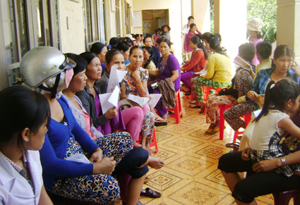 Ngành DS-KHHGĐ tăng cường thực hiện các biện pháp tránh thai bền vững