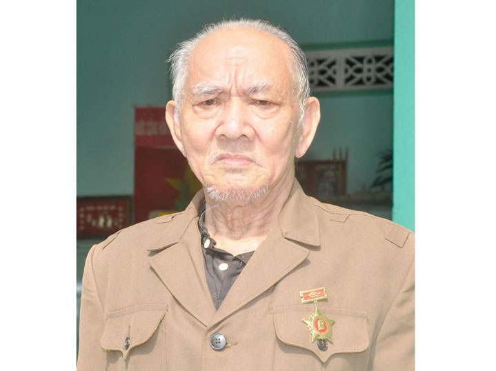 Được B&aacute;c Hồ tặng qu&agrave;