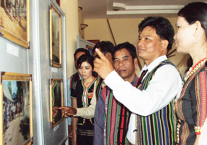 Th&agrave;nh lập Ban tổ chức Đại hội c&aacute;c DTTS năm 2014