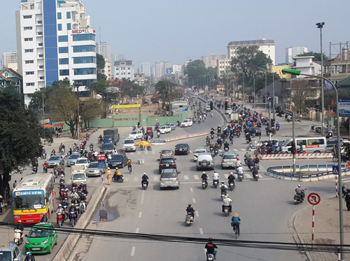 'Bẻ cong đường' né nhà quan chức?