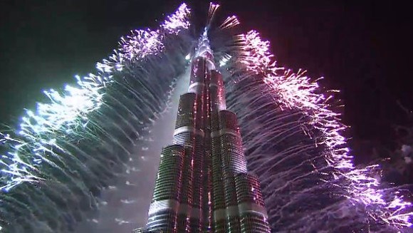 Video màn bắn pháo hoa kỷ lục thế giới ở Dubai