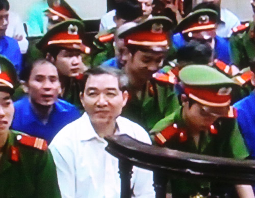 Xuất hiện t&agrave;i liệu mới trong vụ x&eacute;t xử Dương Ch&iacute; Dũng