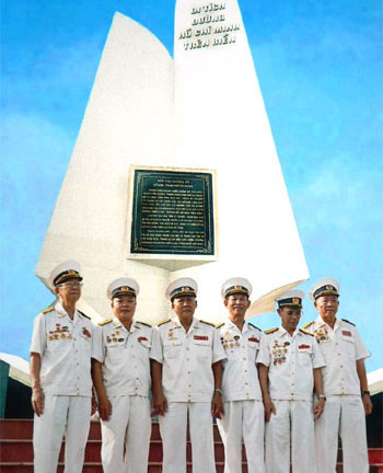 KỶ NIỆM 50 NĂM HUYỀN THOẠI ĐƯỜNG HỒ CH&Iacute; MINH TR&Ecirc;N BIỂN (23-10-1961 - 23-10-2011)